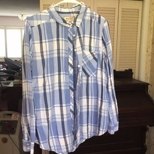 Arizona Jean Co. Blue LongSleeve Button Up Shirt